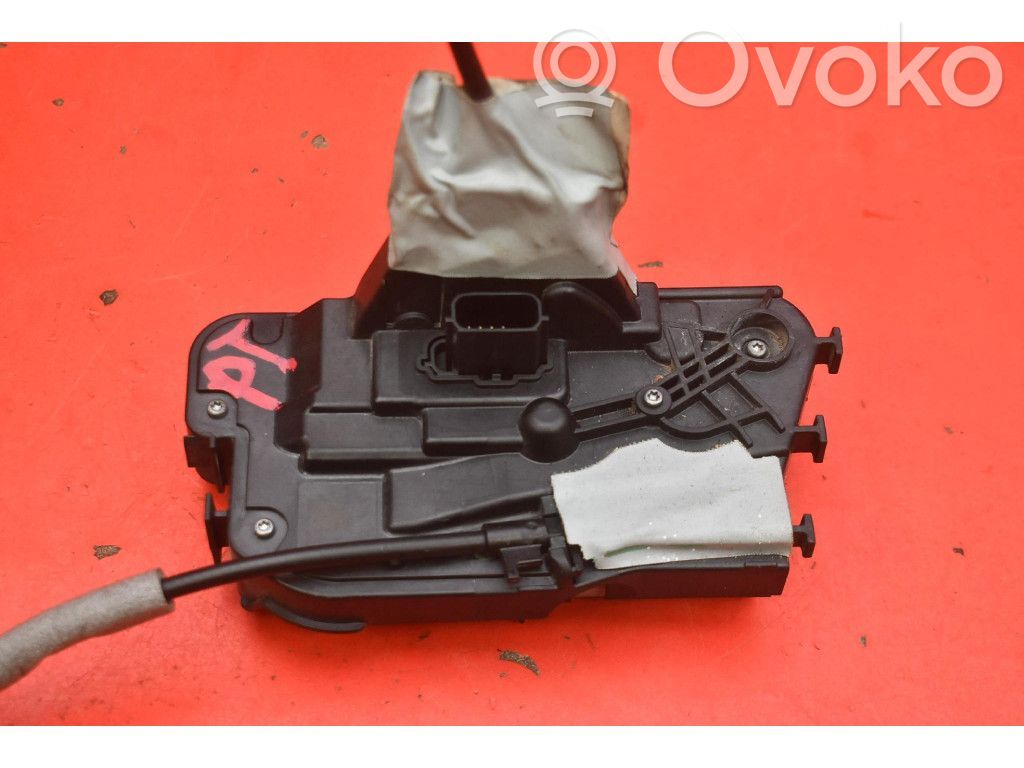 Ford Focus Aizmugurē slēdzene 