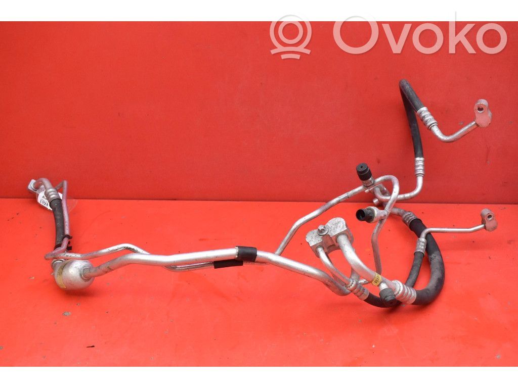 Opel Corsa E Tuyau de climatisation 
