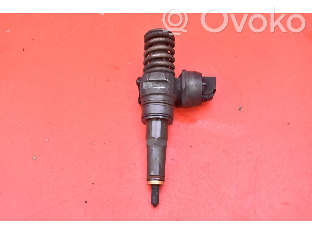 Inyector de combustible   038130073AG,038130073AG