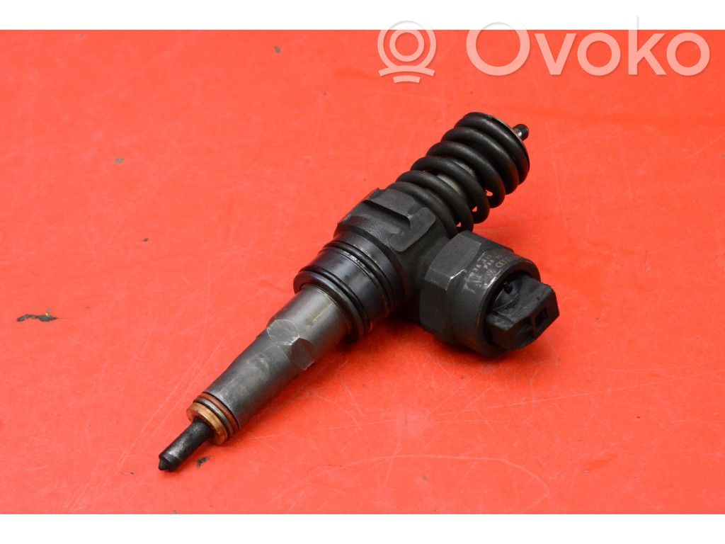 Audi A4 S4 B5 8D Iniettore 