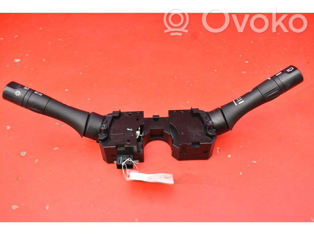 Nissan Micra Altri interruttori/pulsanti/cambi 