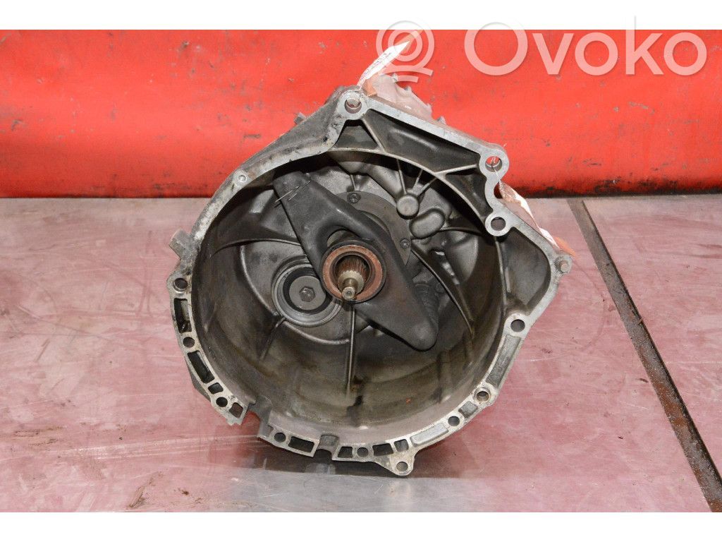 BMW X3 E83 Mechaninė 6 pavarų dėžė 