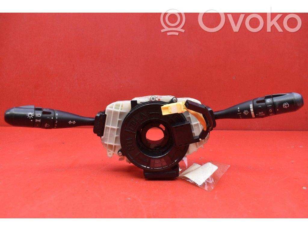 Mitsubishi Colt Otros interruptores/perillas/selectores 