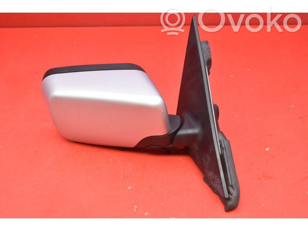 Front door electric wing mirror