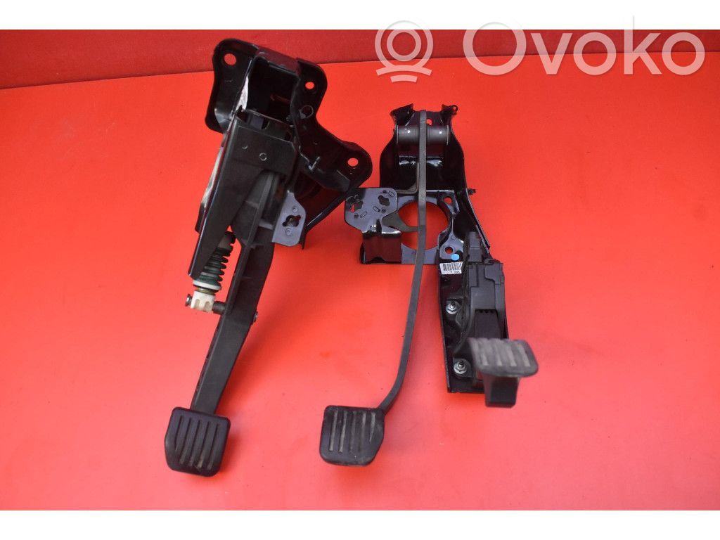 Ford Mondeo MK IV Pedał gazu / przyspieszenia 