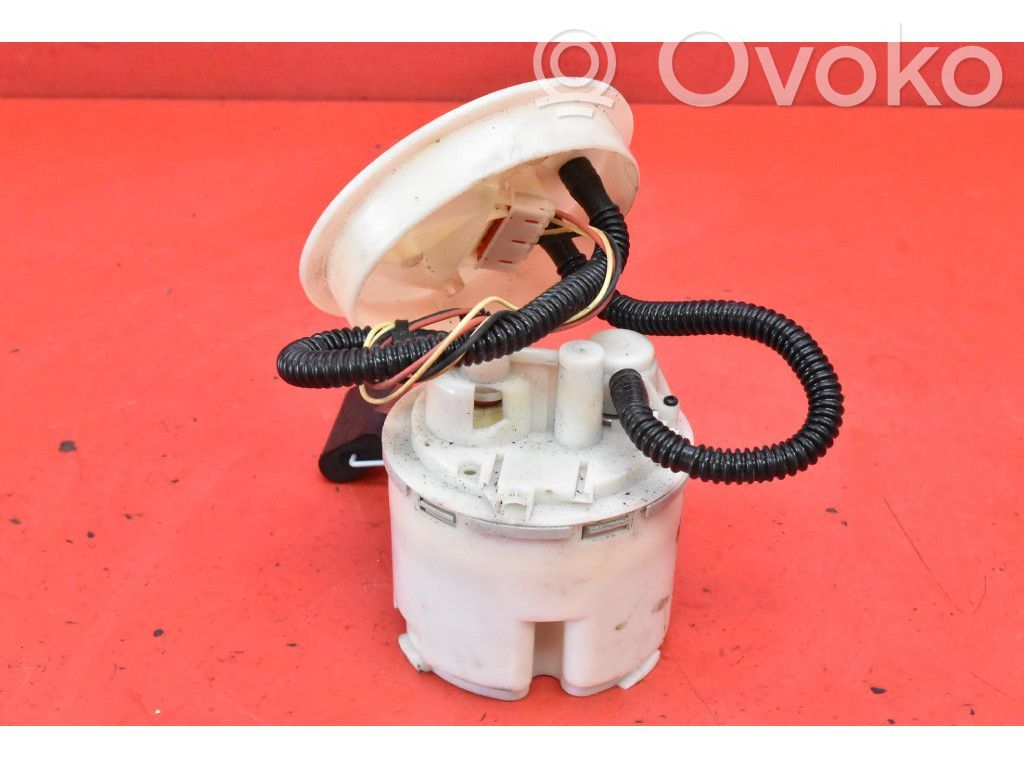 Ford Mondeo Mk III Bomba interna de combustible 