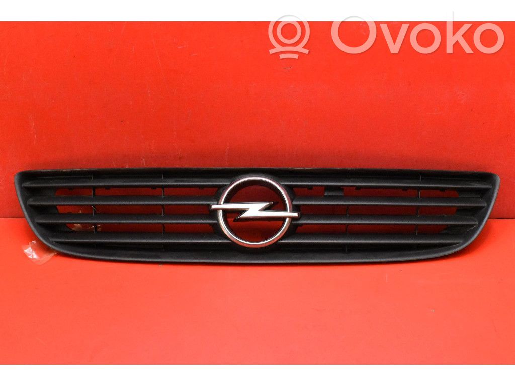 Opel Zafira A Etusäleikkö 
