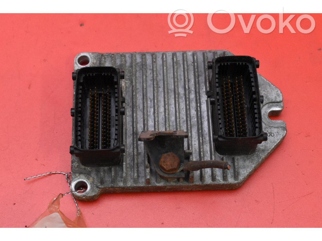 Opel Zafira A Komputer / Sterownik ECU silnika 