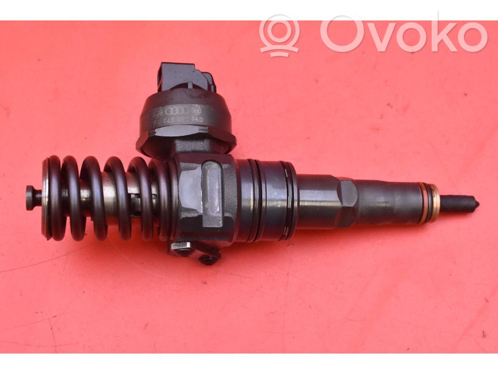 Inyector de combustible   038130073AG,038130073AG