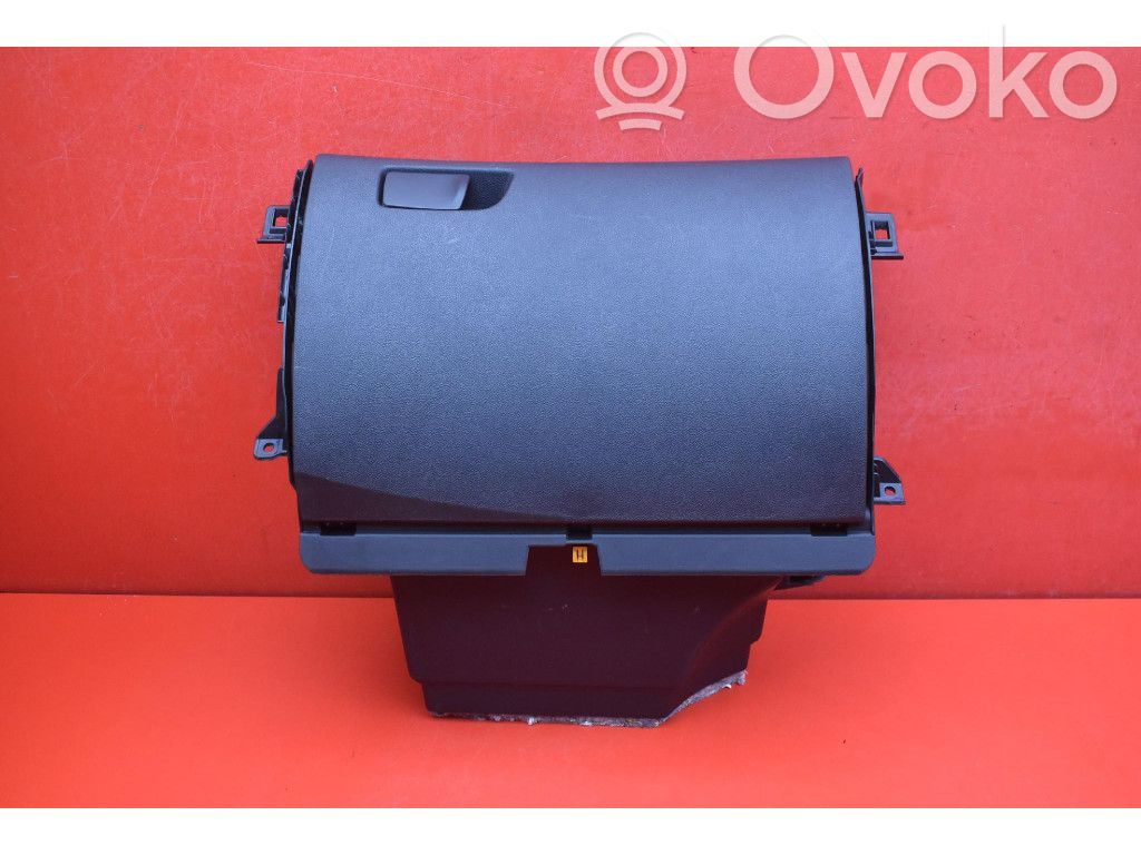 Renault Megane I Handschuhfach