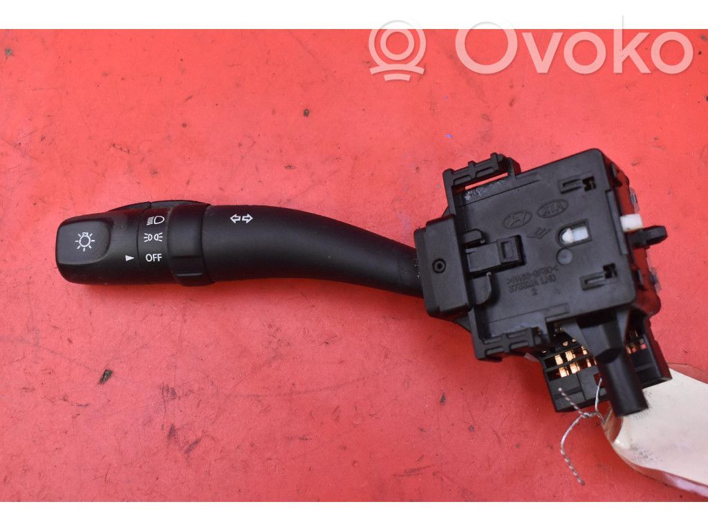 Hyundai H-1, Starex, Satellite Interruttore fari e tergicristallo