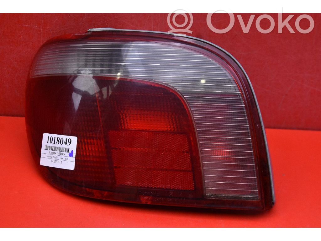 Toyota Yaris Verso Luci posteriori