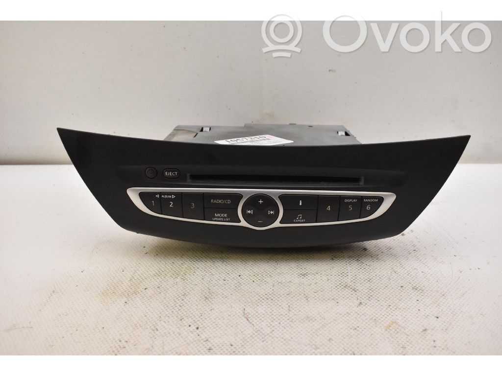 Renault Laguna III Panel / Radioodtwarzacz CD/DVD/GPS 