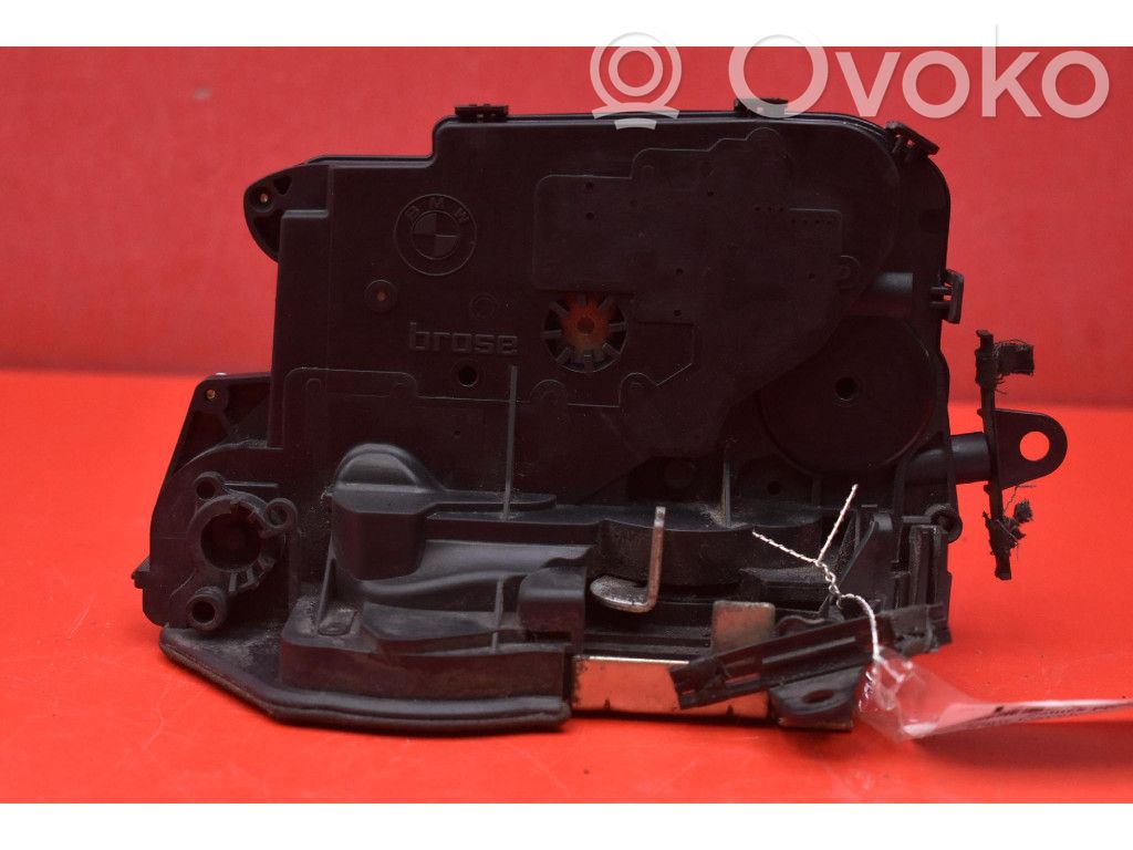 BMW X3 E83 Front door lock 