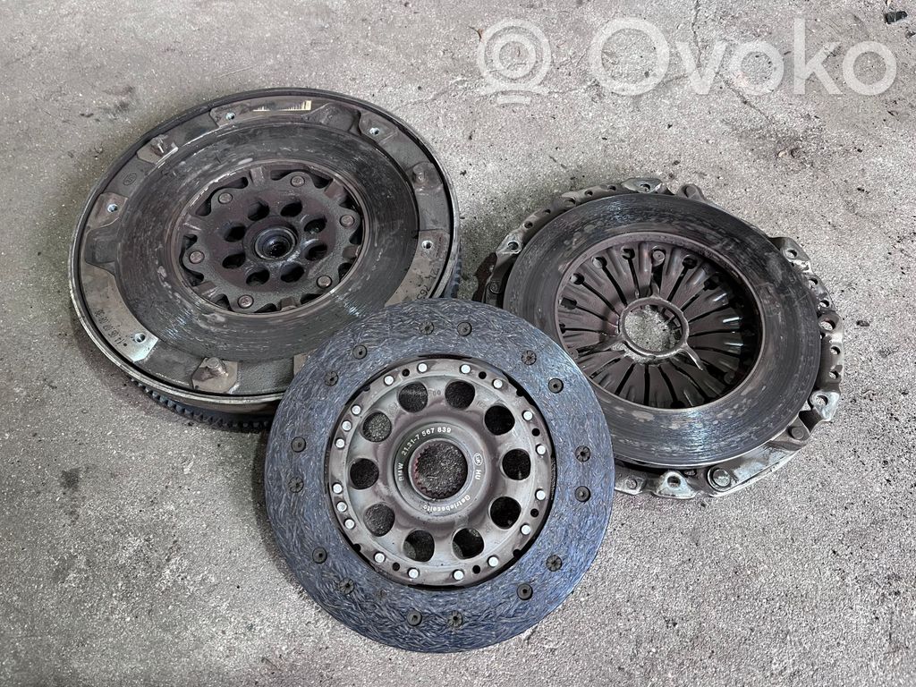 BMW 5 F10 F11 Sankabos komplektas 