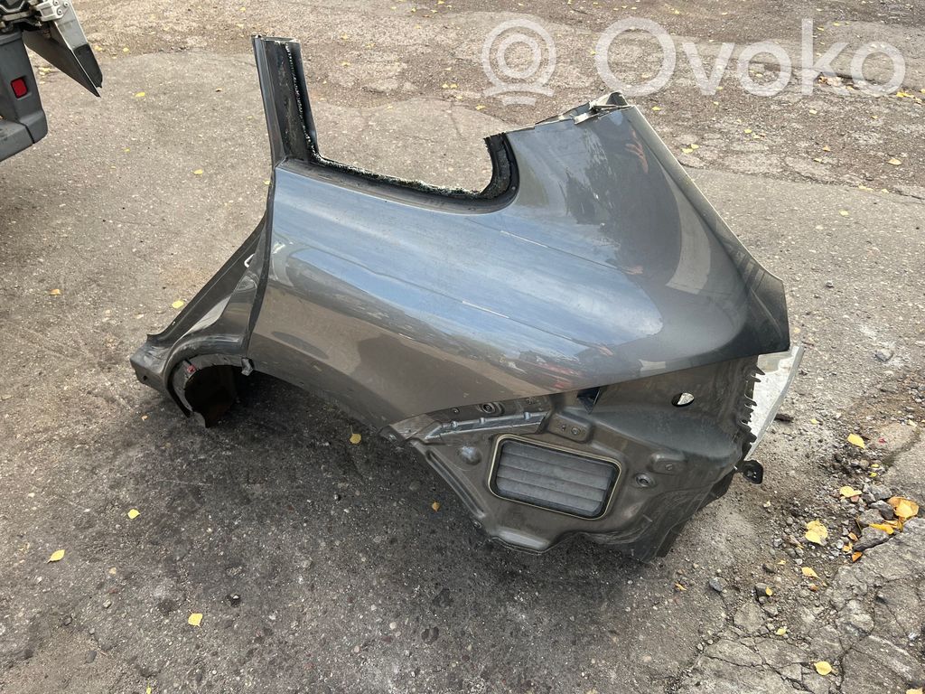 Panel lateral trasero