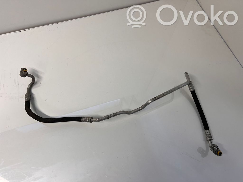 BMW X5 E70 Ilmastointilaitteen putki (A/C) 