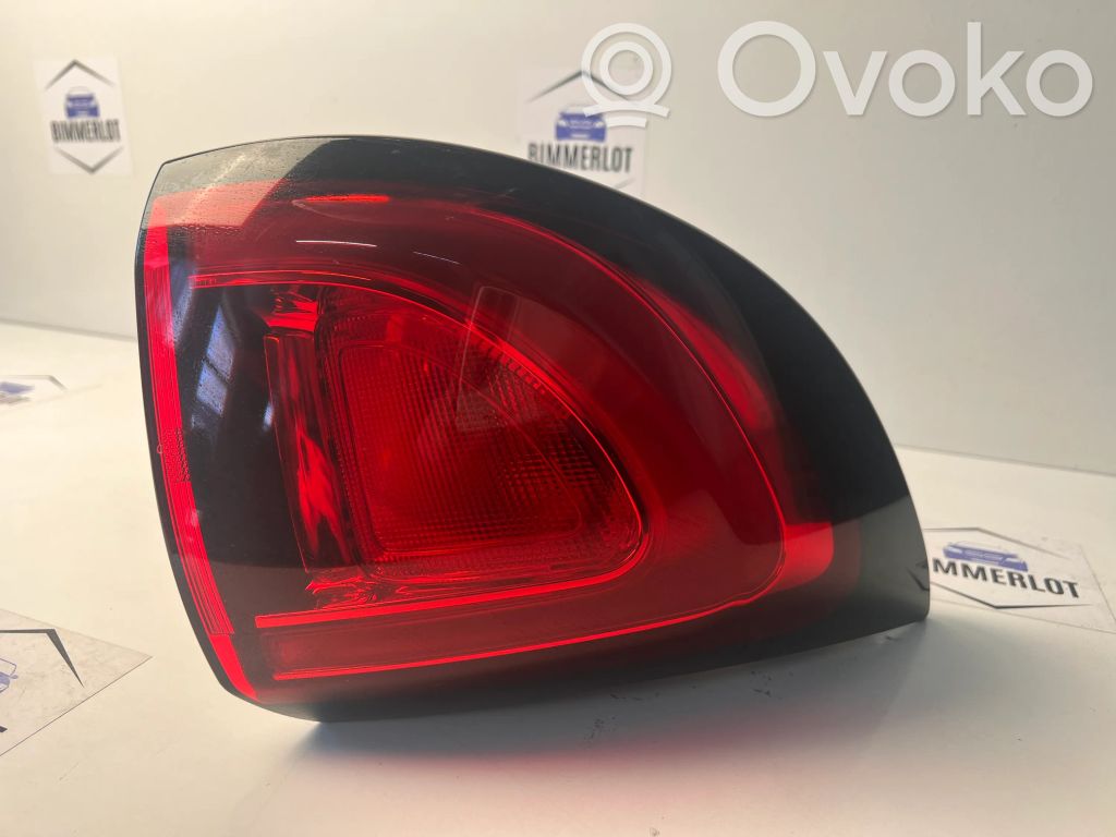 Rear/tail lights   68229027AA