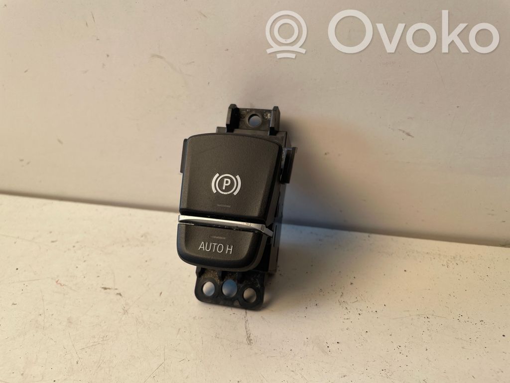 BMW 5 G30 G31 G38 Przycisk / Włącznik hamulca ręcznego 