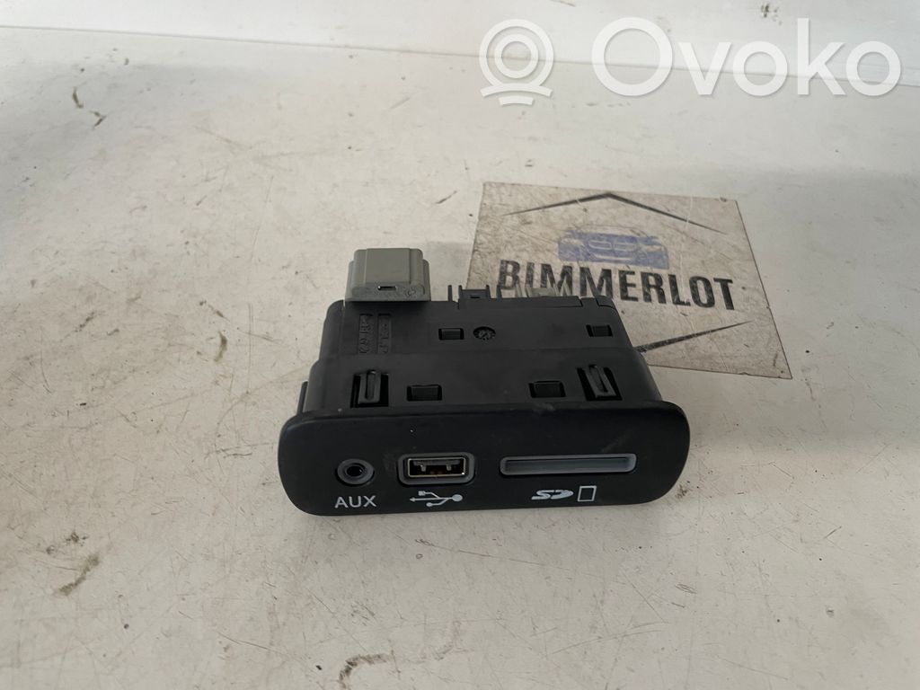 Dodge Charger USB socket connector 