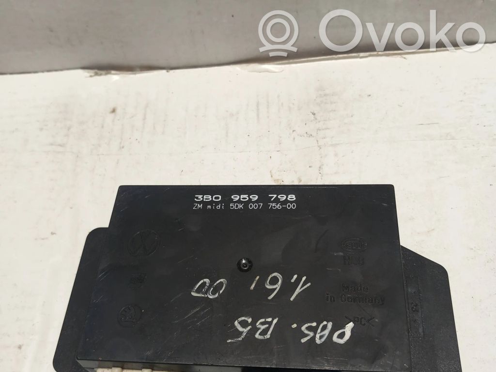 Volkswagen PASSAT B5 Module confort 