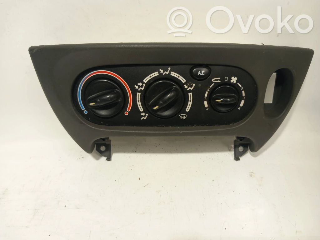 Renault Scenic I Climate control unit 