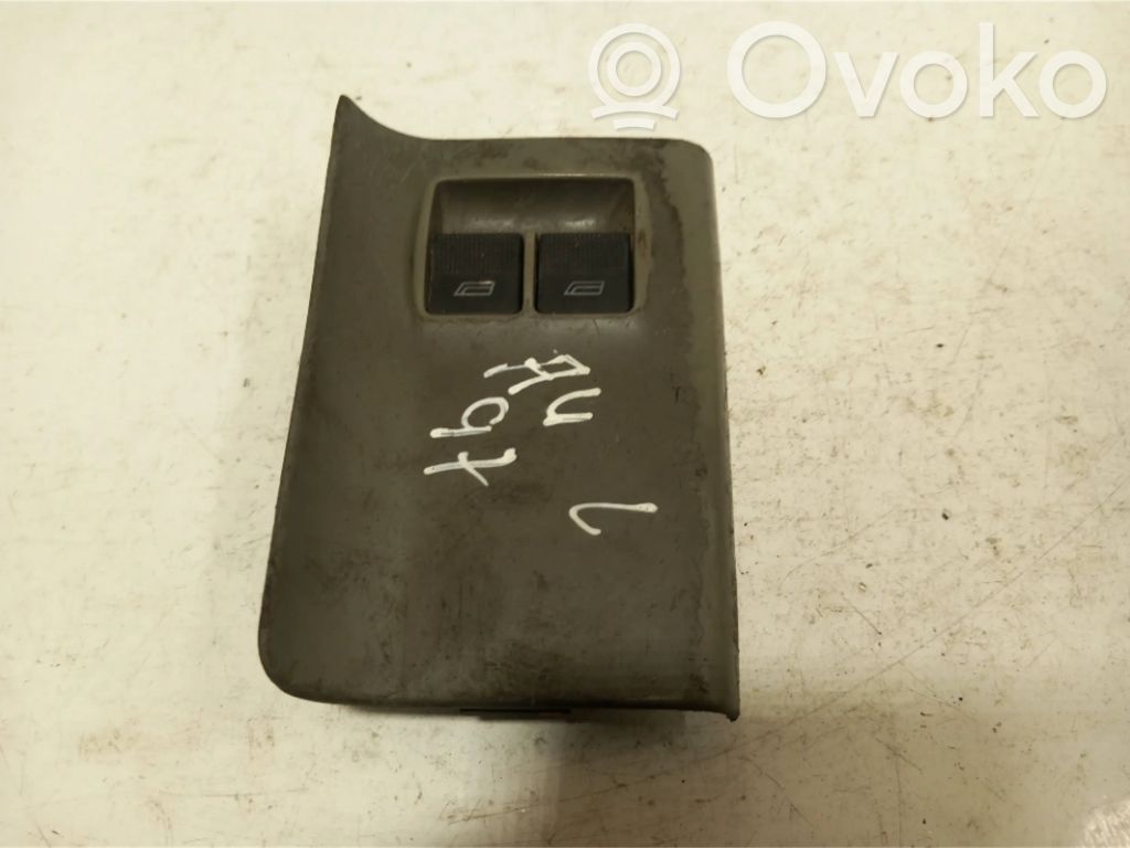 Audi A4 S4 B5 8D Electric window control switch 