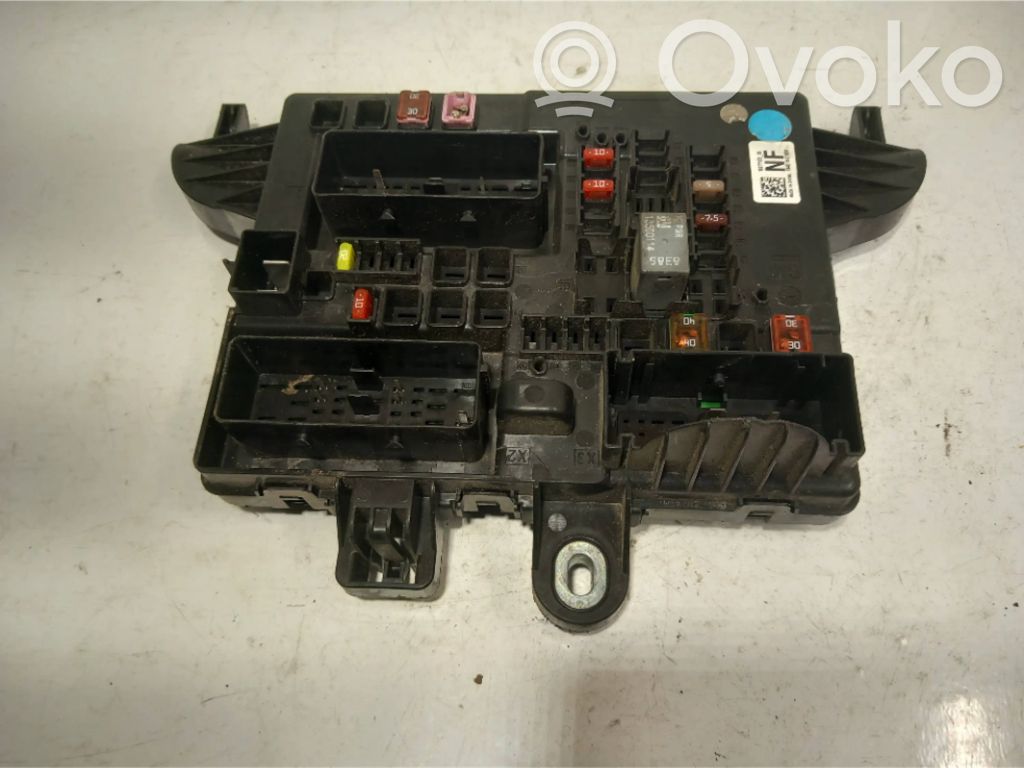 Opel Insignia A Fuse module 