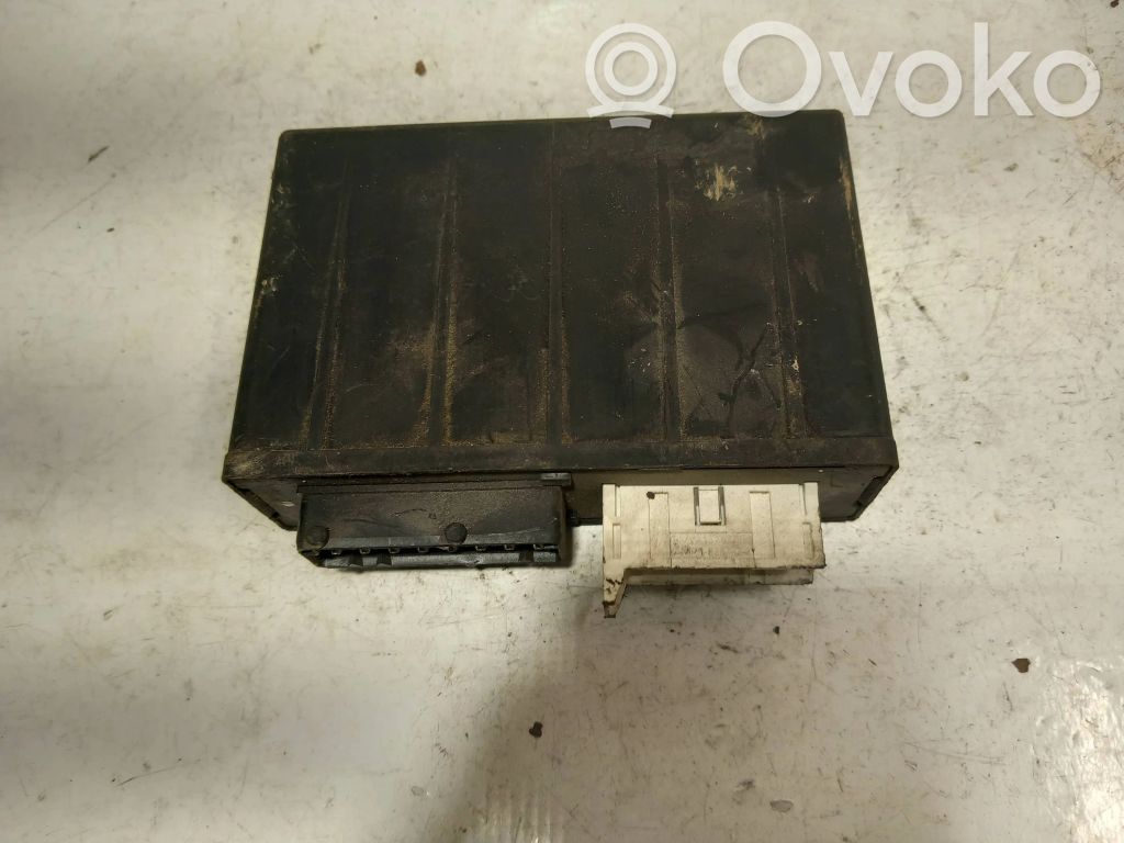 BMW 5 E34 Komforto modulis 