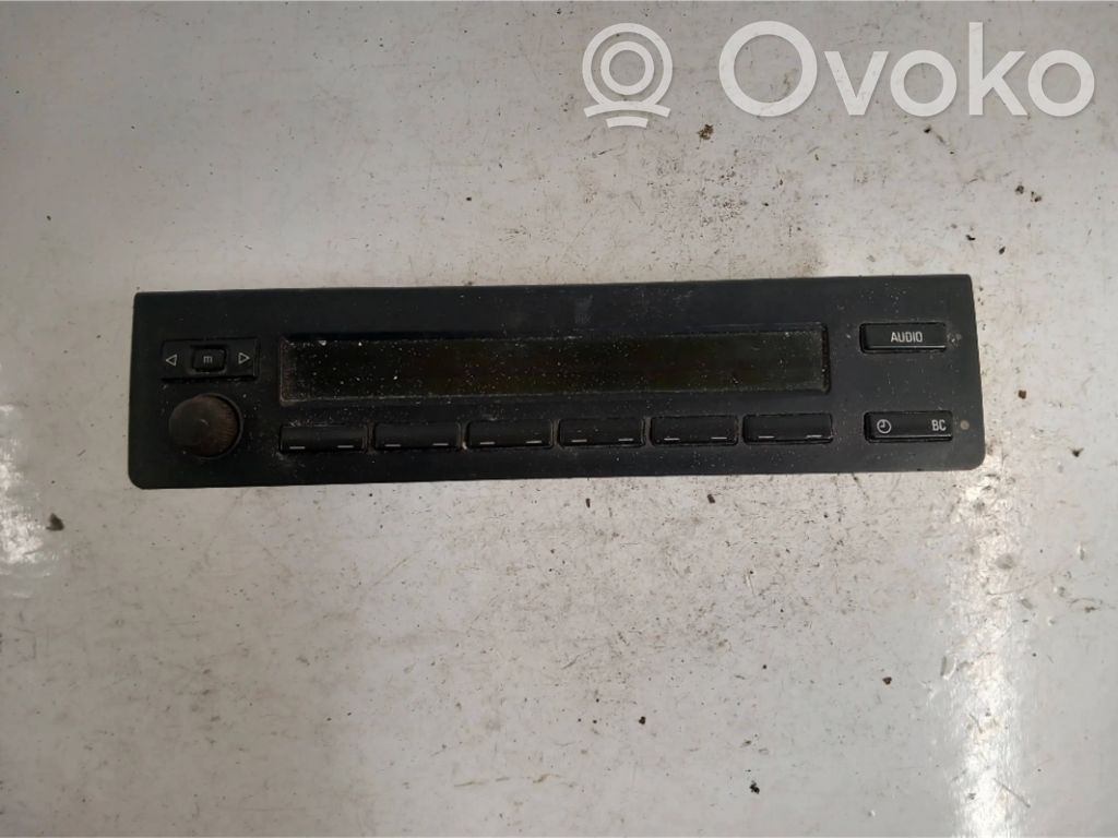 Panel / Radioodtwarzacz CD/DVD/GPS   65828384930,7608733040