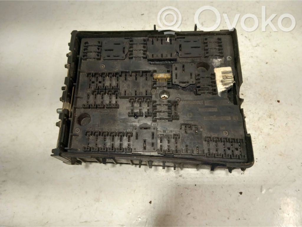 Audi A3 S3 8L Módulo de fusible 