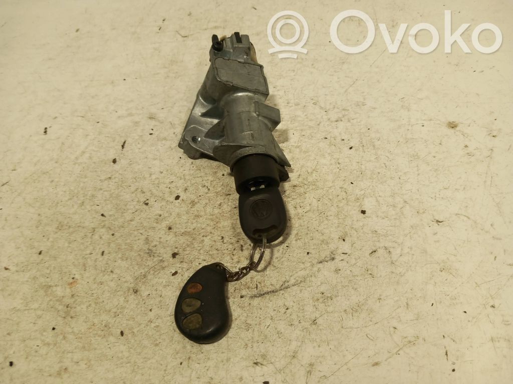 Audi A4 S4 B5 8D Virtalukko 