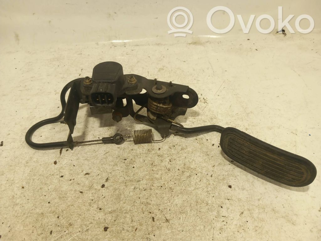 Toyota RAV 4 (XA20) Accelerator throttle pedal 