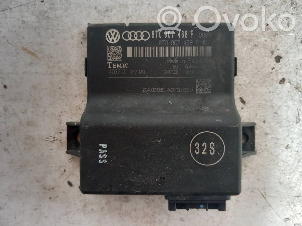 Audi A5 8T 8F Gateway control module 