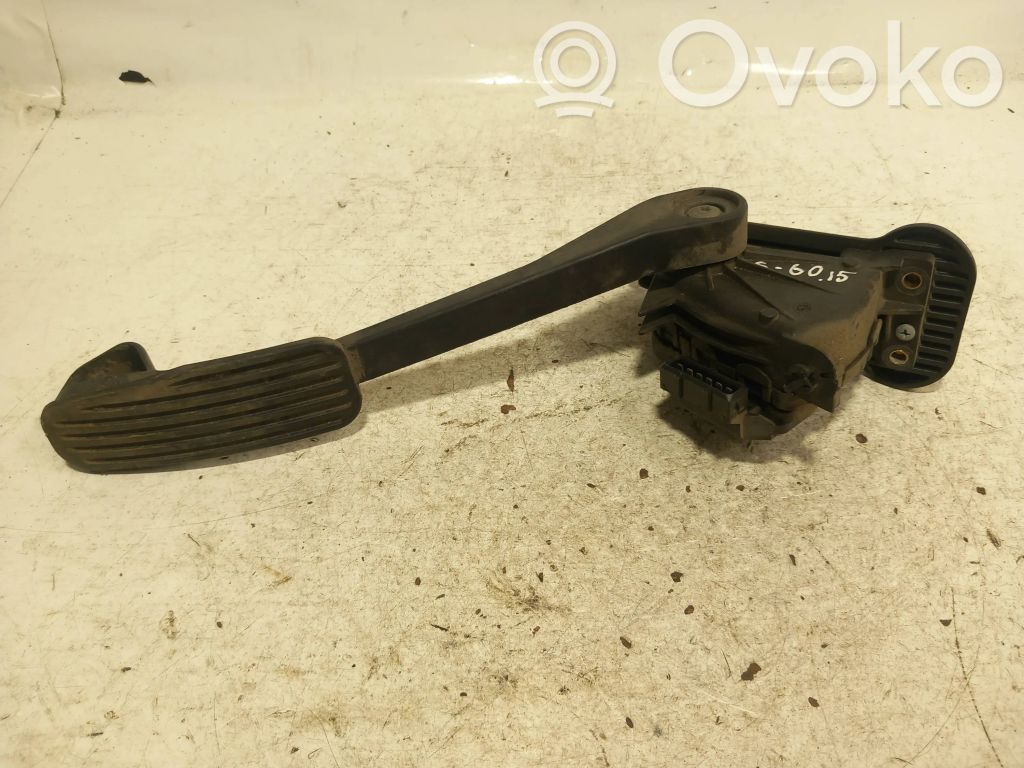 Volvo S60 Kaasupoljin 