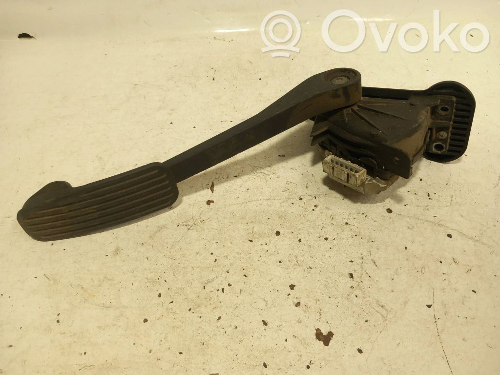 Volvo V70 Accelerator throttle pedal 