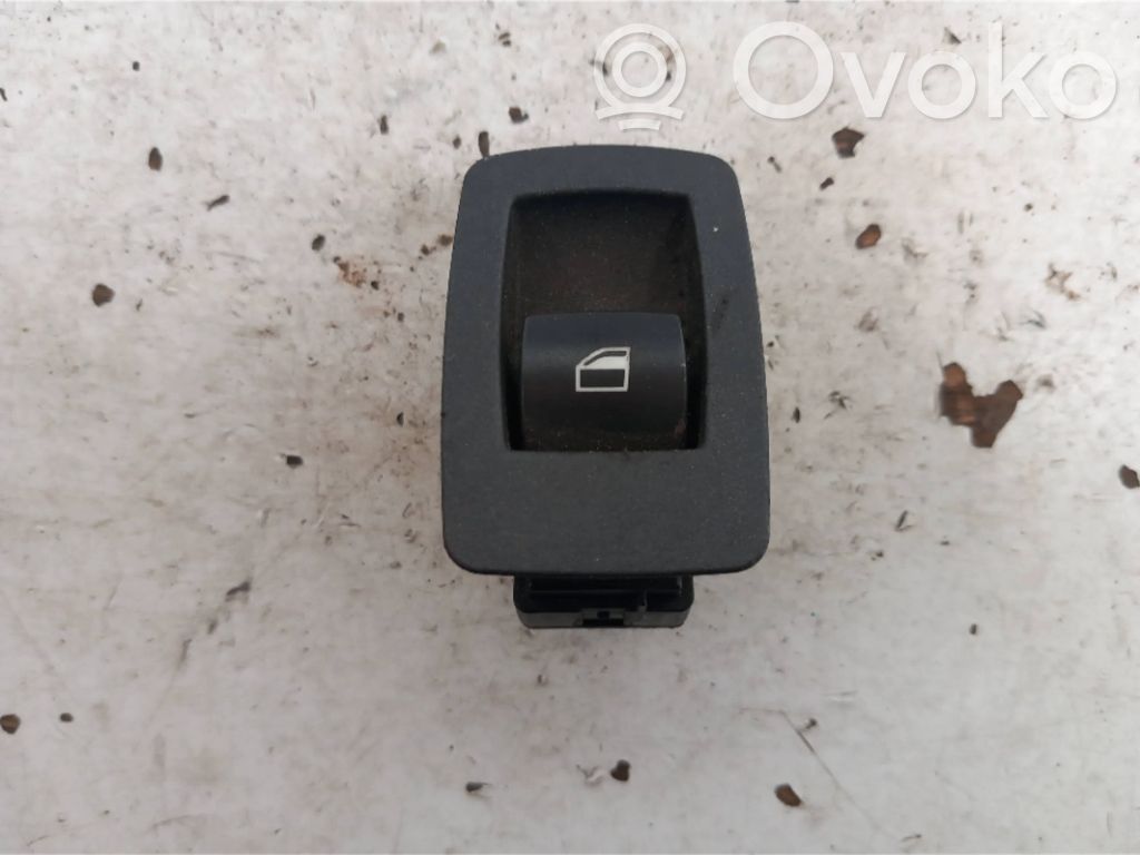 BMW X3 E83 Elektrisko logu slēdzis 