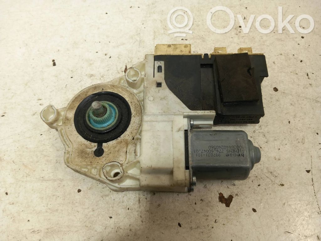 Citroen C4 I Etuoven ikkunan nostomoottori 