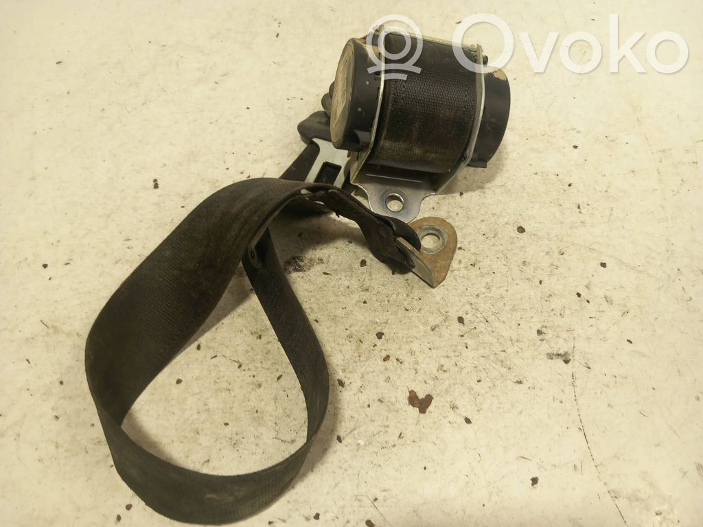 Opel Zafira B Rear seatbelt 