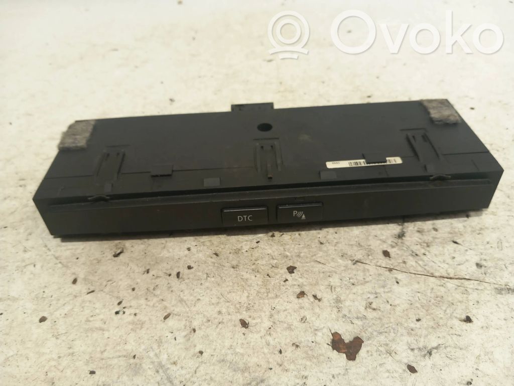 BMW 5 E60 E61 Parkošanas (PDC) sensoru slēdzis 
