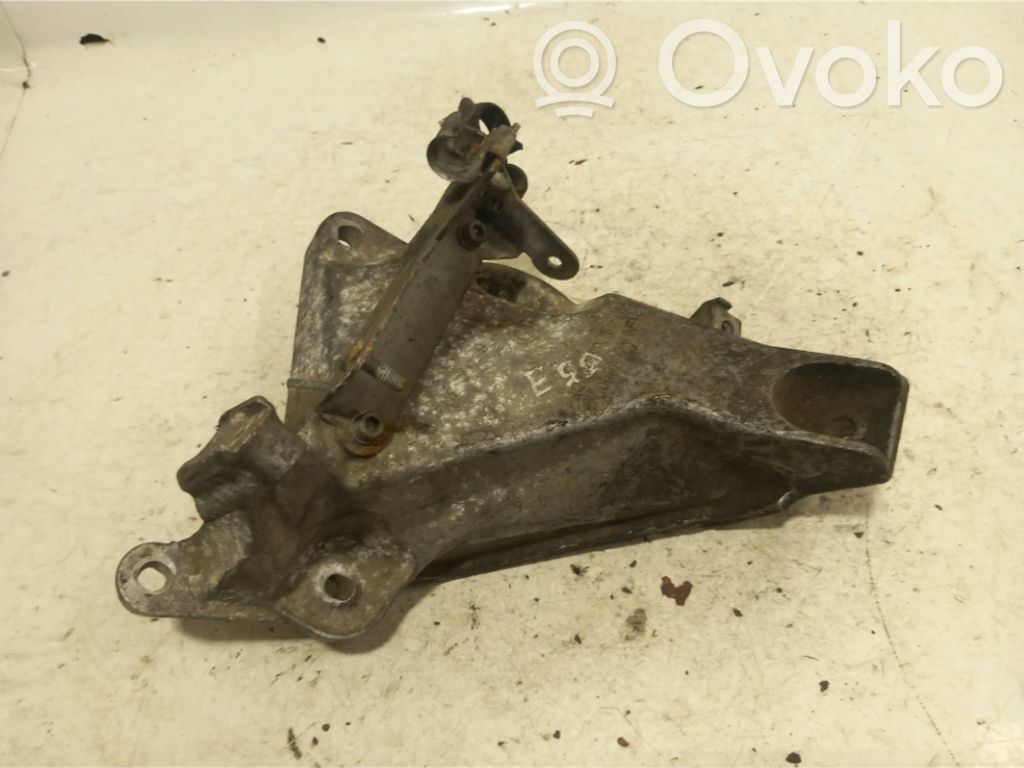 BMW 3 E90 E91 Halterung Lager Motor 