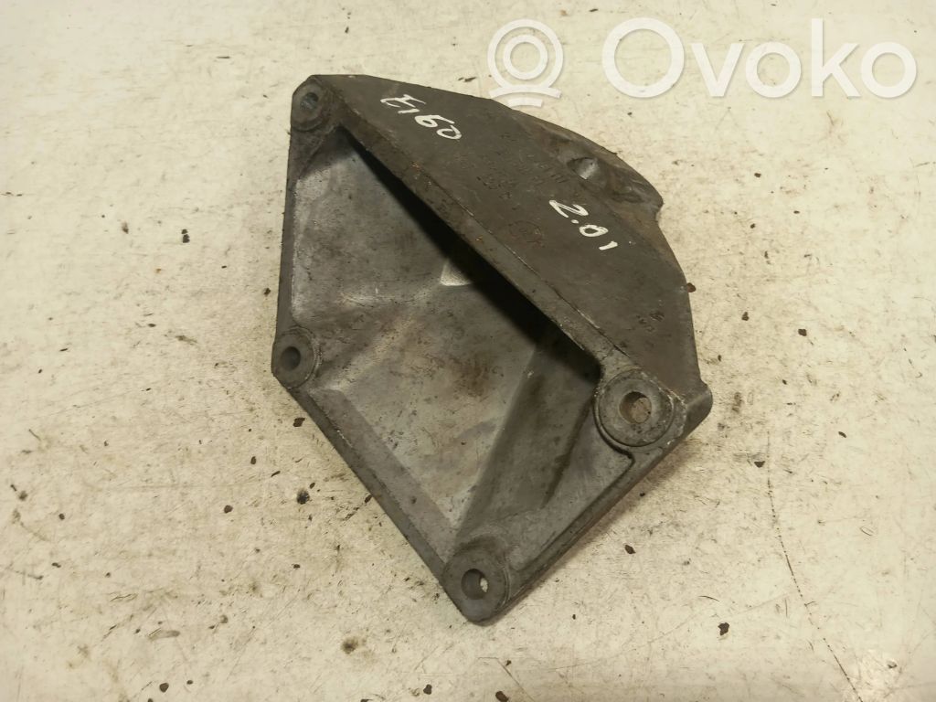 BMW 5 E60 E61 Halterung Lager Motor 