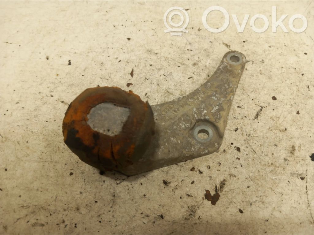 Audi A8 S8 D3 4E Engine mounting bracket 