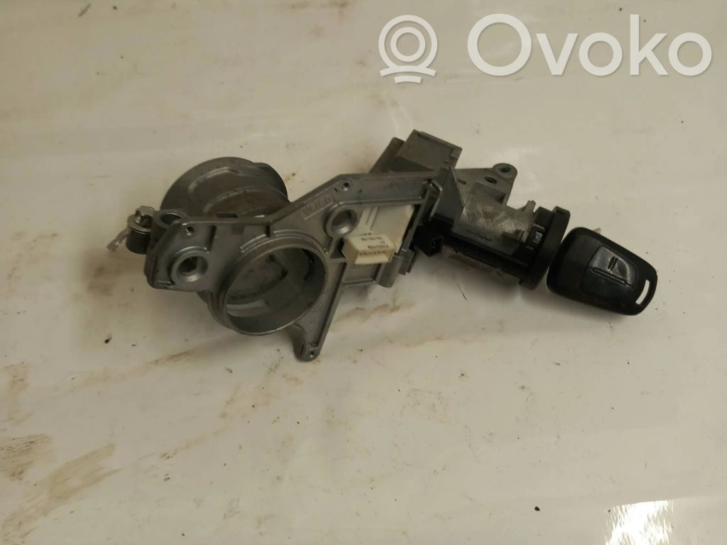 Opel Astra H Užvedimo spynelė 