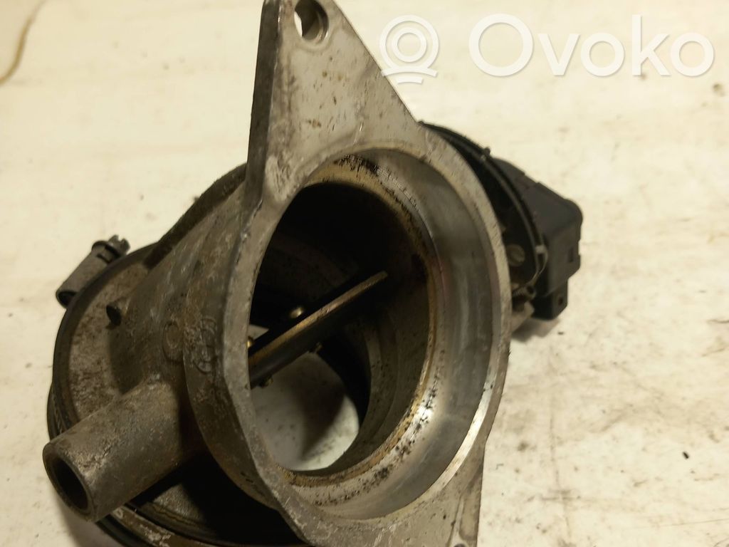 BMW 5 E39 Droselinė sklendė 