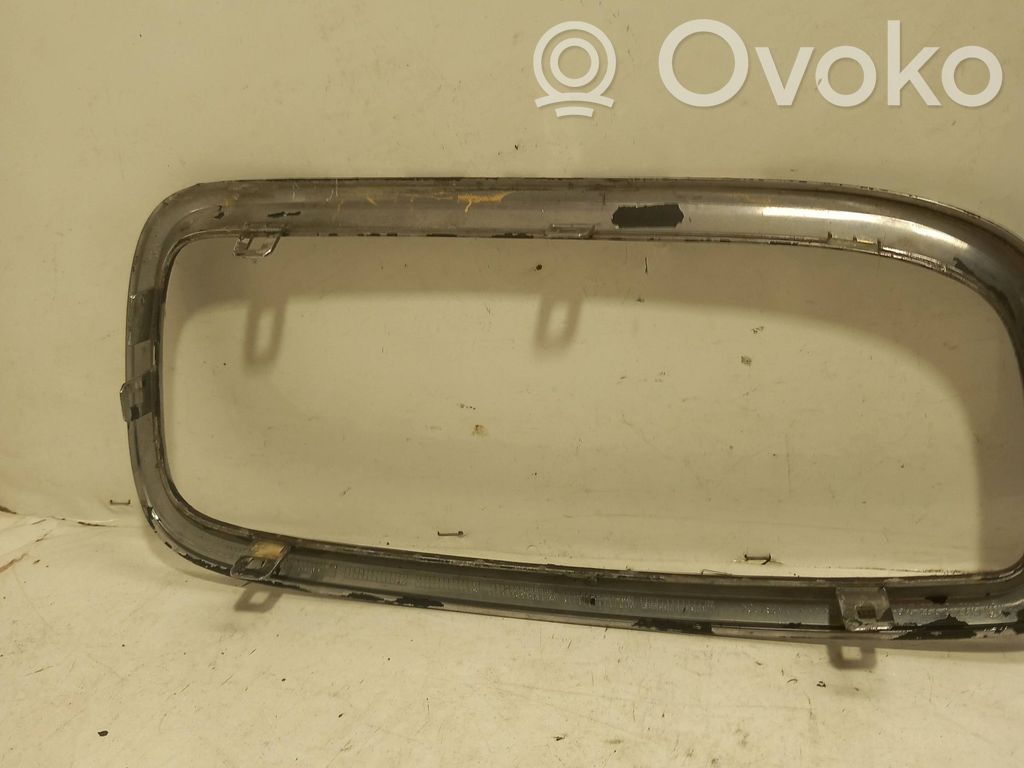 BMW 7 E65 E66 Front bumper upper radiator grill 