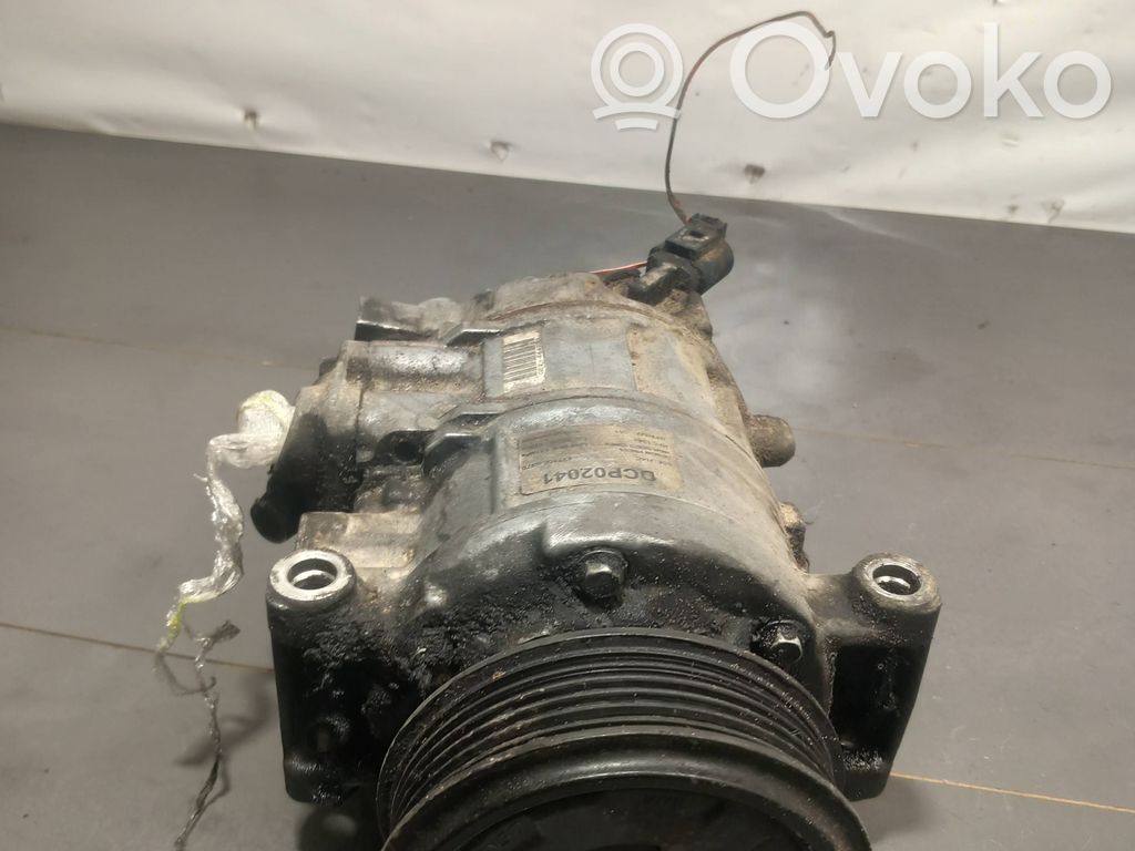 Audi A4 S4 B7 8E 8H Ilmastointilaitteen kompressorin pumppu (A/C) 