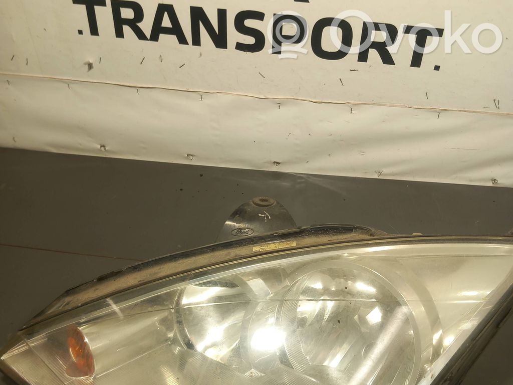 Ford Focus Headlight/headlamp 