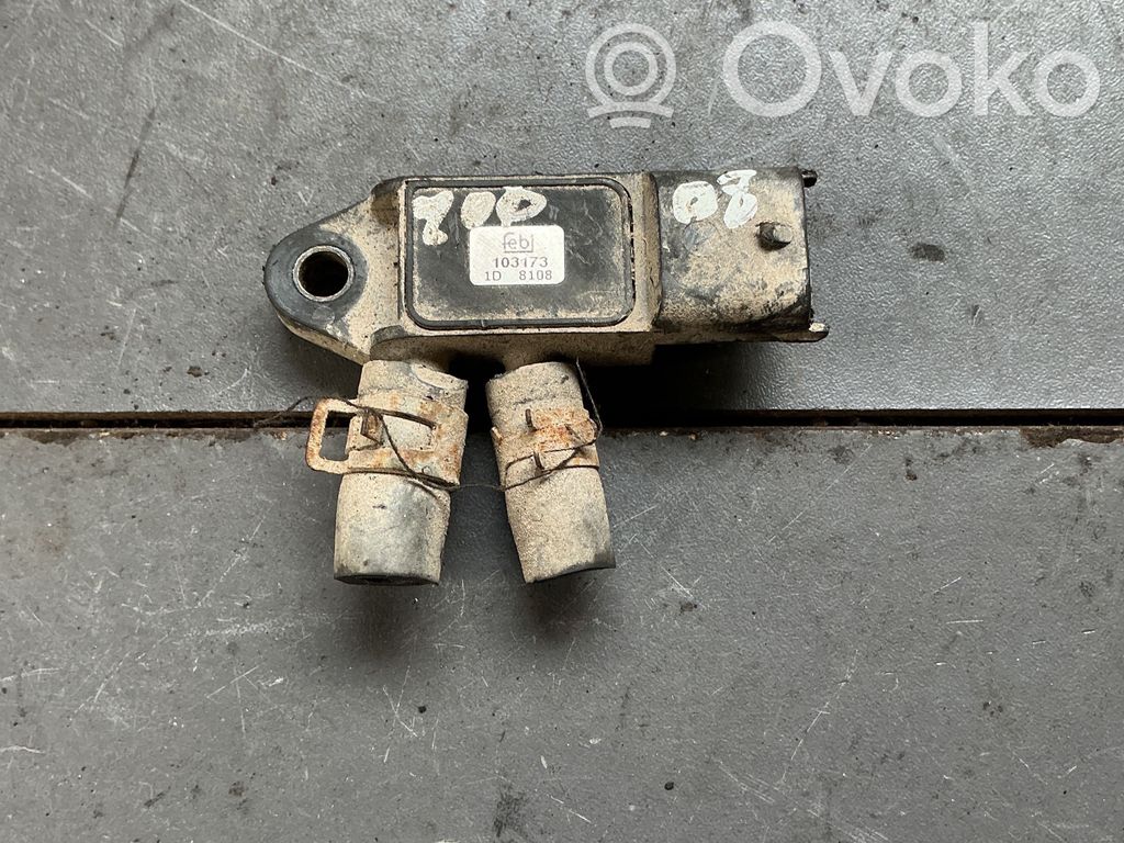 Opel Zafira A Windscreen/windshield washer pump 