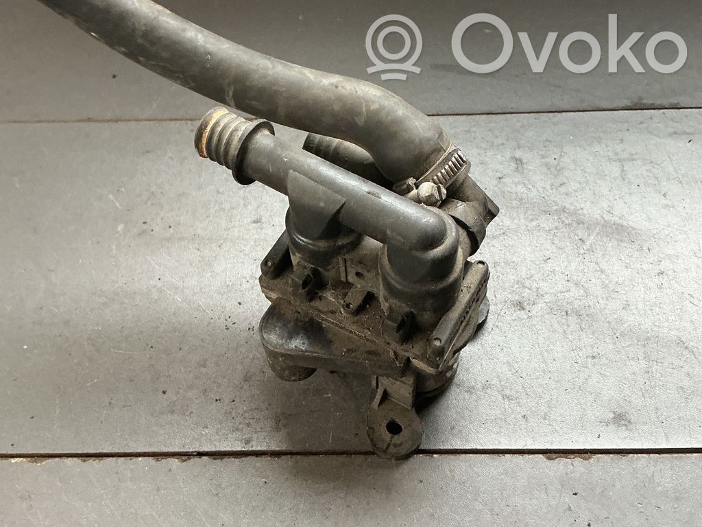 BMW 5 E34 Apsildes radiatora vārsts (-i) 